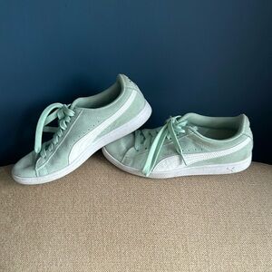 Puma soft sage runners- size 7